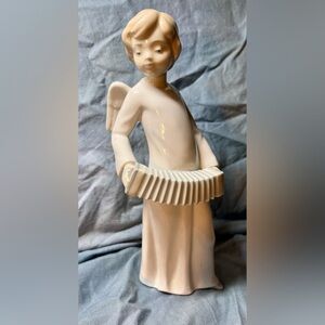 置物 Lladro Angel With Accordion Lladro Figurine Angel With Accordion #1323 - Etsy
